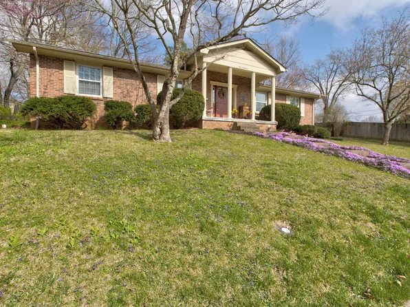 400 Wyandot Way, Mt Sterling, KY 40353