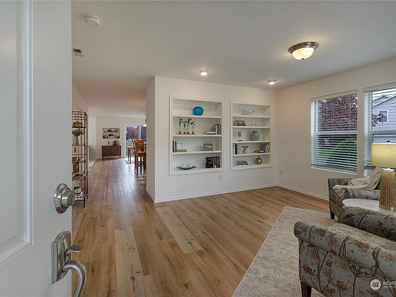 3rd image of 18404 95th Avenue Ct E