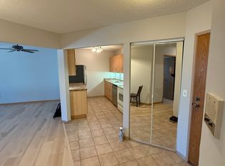 2425 E Franklin Ave APT 210, Minneapolis, MN 55406