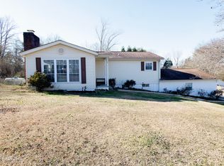2129 Roseberry Rd, Mascot, TN 37806