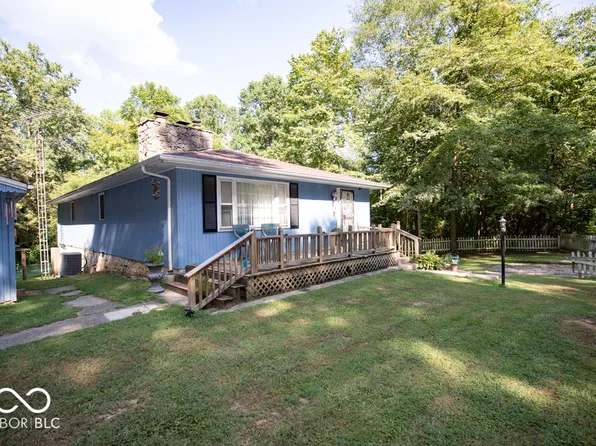 1343 Fair Oaks Ct, North Vernon, IN 47265