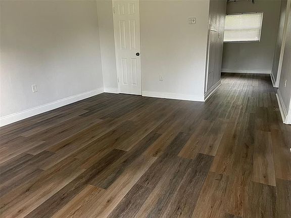 2nd image of 504.5 Varsity St