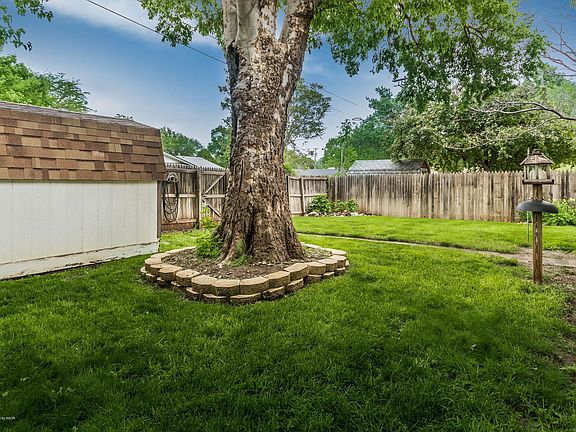 2nd image of 3611 Julie Dr