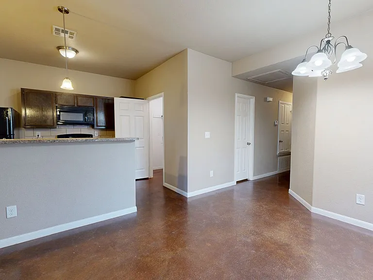 1705 Aztec Trce #B — Photo 11