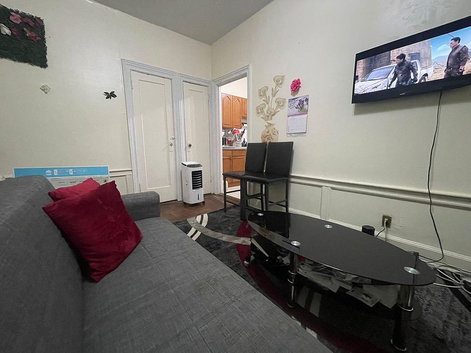 1st image of 229 E 94th St #1R