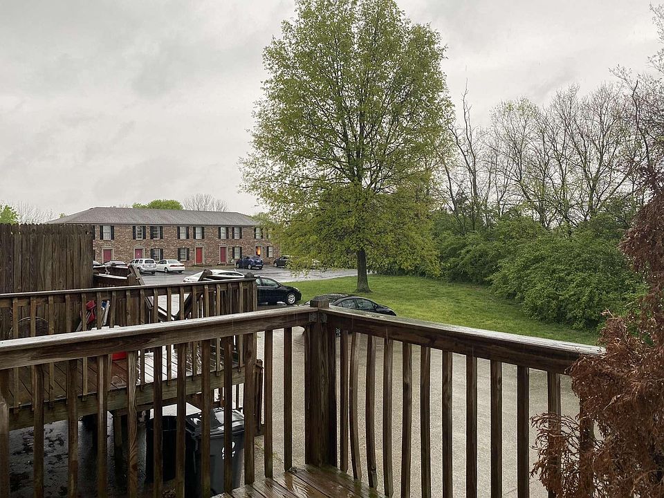 1st image of 212 Shamrock Ln #4