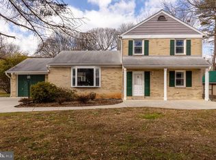 6102 Scotch Dr, Alexandria, VA 22310