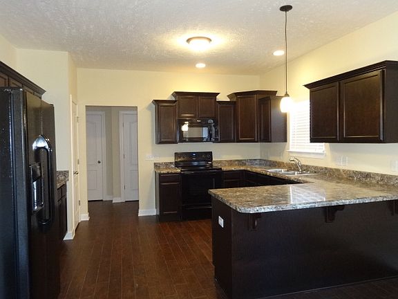 5th image of 5566 Oak Chase Dr