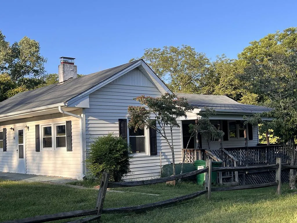 201 Pulliam St — Photo 3
