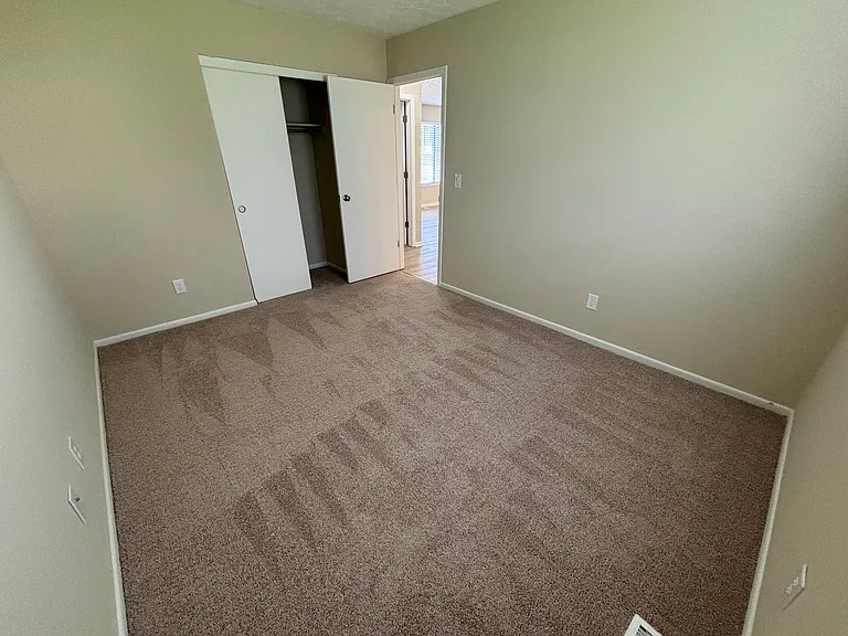 1826 Stoneview Ct — Photo 14