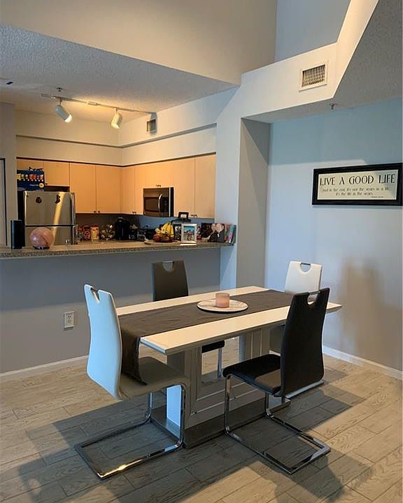 1st image of 1105 Reserve Ct #1305