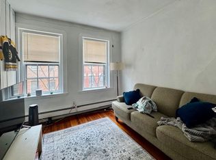 64 Phillips St APT 2, Boston, MA 02114
