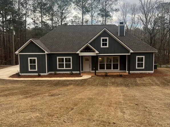 108 E Pine Dr, Pine Mountain, GA 31822