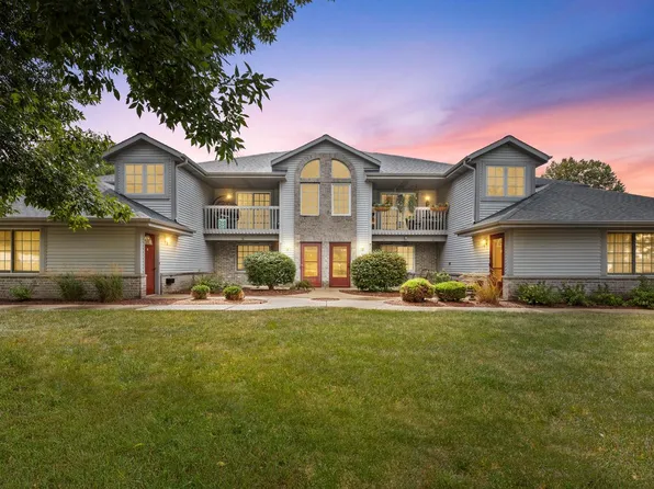 711 Quinlan DRIVE #B, Pewaukee, WI 53072