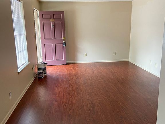 5th image of 124 21st Ave NE #108