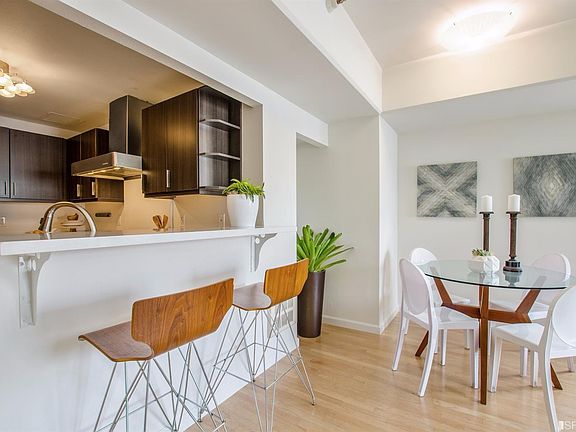 5th image of 1 Daniel Burnham Ct APT 401