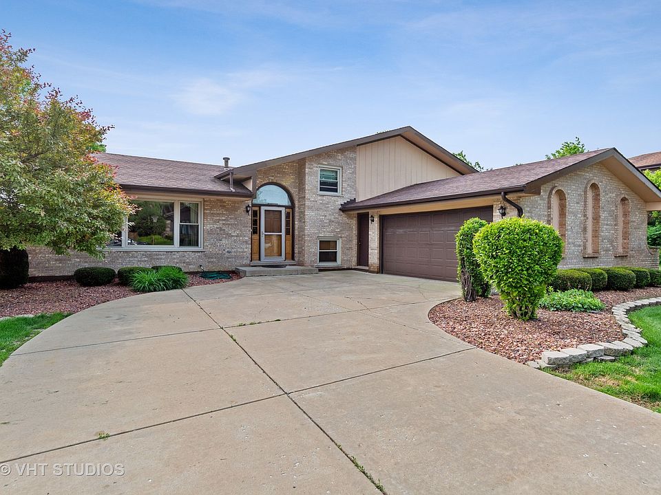 1st image of 14345 S Golden Oak Dr