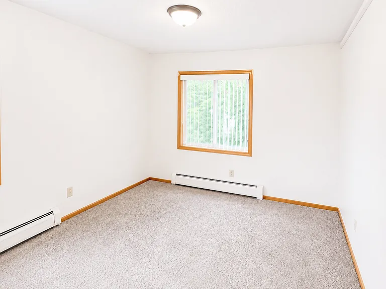 Rolling Hills Apartments — Photo 49