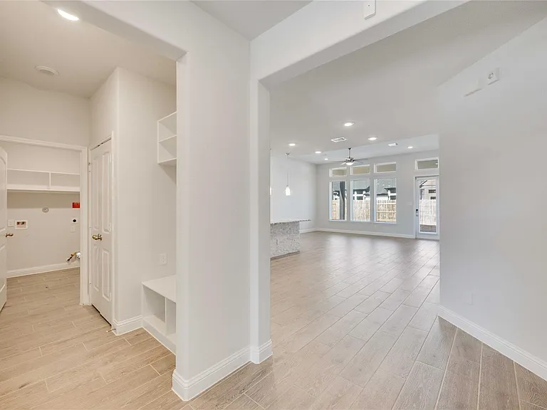 6306 Loquat Grove Ct — Photo 4