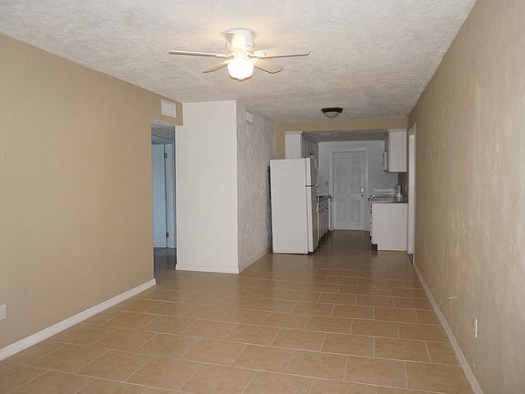 3rd image of 1219 Deneece Ter