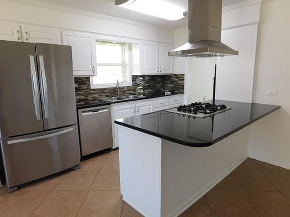5th image of 405 Corpus Christi Dr
