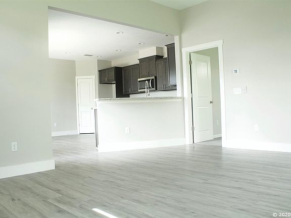 4th image of 1661 NW 121st Way