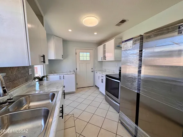 107 Bornite Ave, Bisbee, AZ 85603
