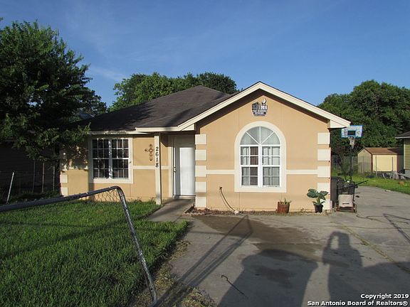 2nd image of 2618 Bermuda Dr
