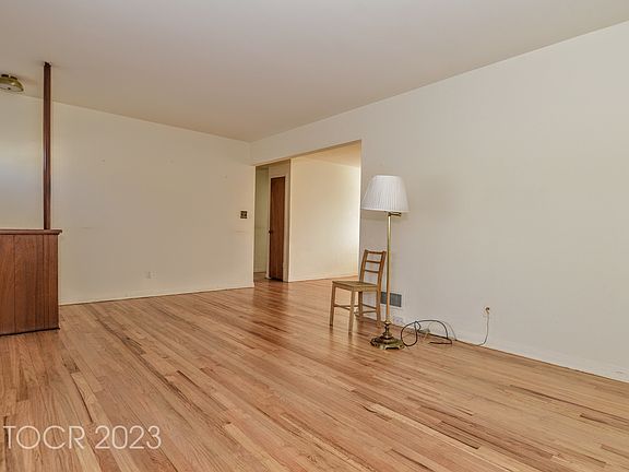 5th image of 214 Cambridge Ave