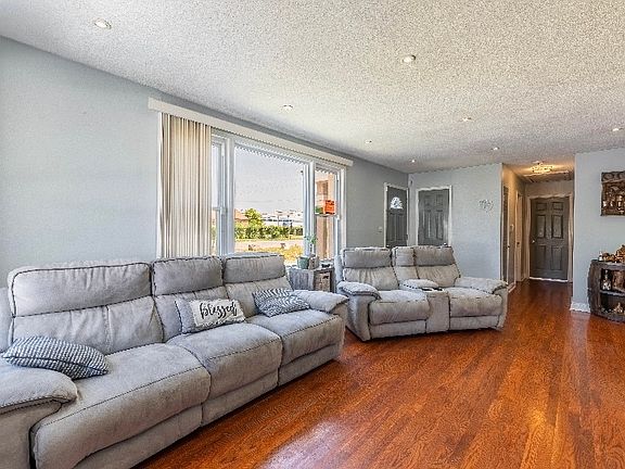 3rd image of 9605 McLean Ave
