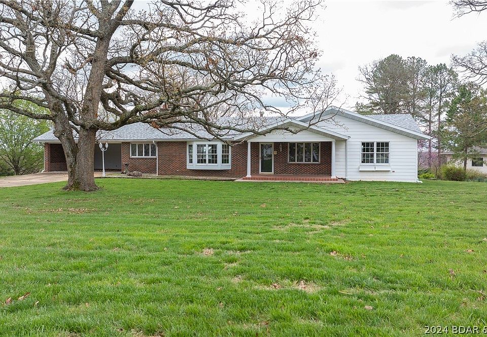 1st image of 721 Lakeview Dr