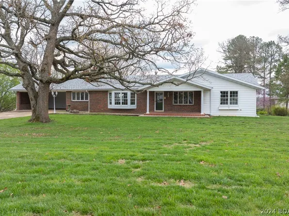 721 Lakeview Dr, Camdenton, MO 65020