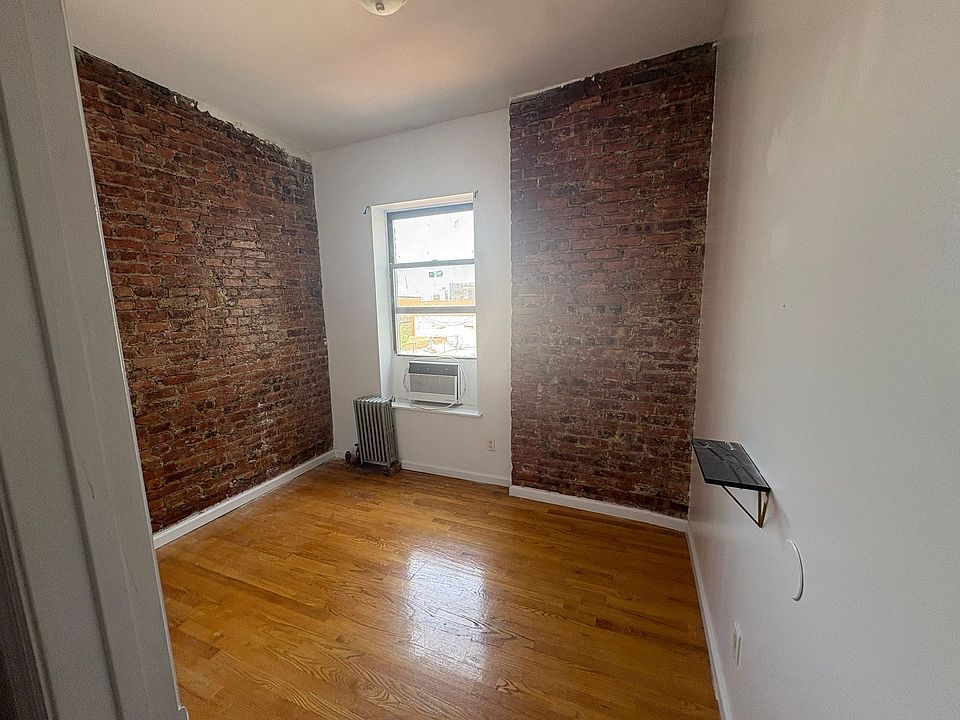2nd image of 1500 Saint Johns Pl #3A