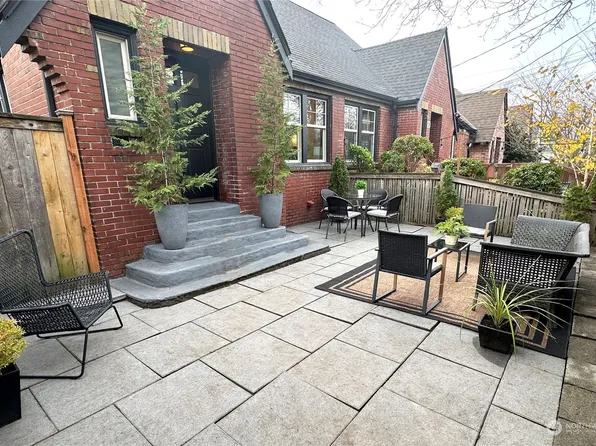 719 26th Avenue Unit A, Seattle, WA 98122