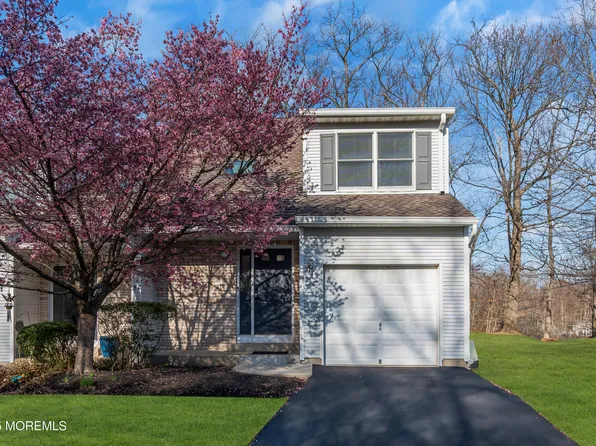 29 Maria Court, Holmdel, NJ 07733