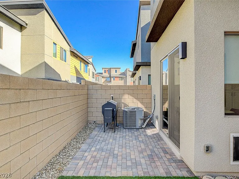 3354 Via Strada St — Photo 44