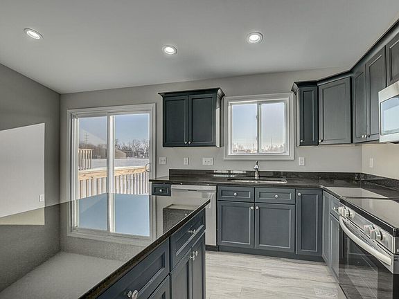 3rd image of 110 Churchill Dr