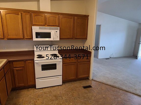 3rd image of 4950 S Mesquite Club Ln