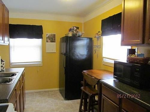 4th image of 931 W Willow Ln