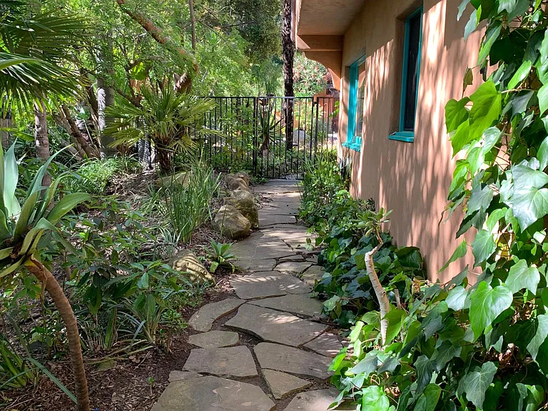 1827 Sycamore Canyon Rd — Photo 5
