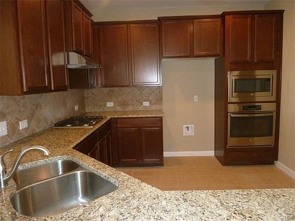 3rd image of 520 Meadowlark St #A