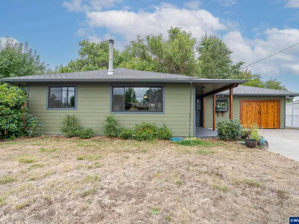 320 S 11th St, Lebanon, OR 97355