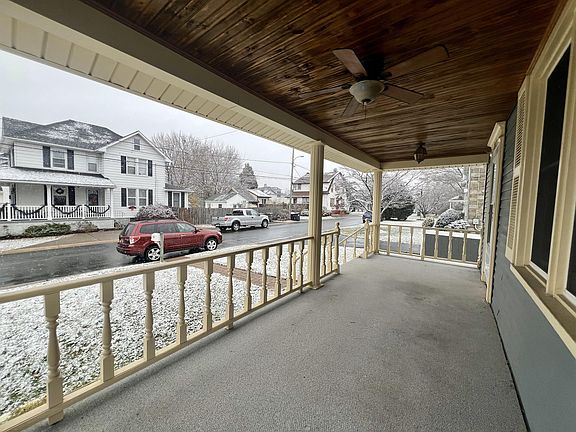 4th image of 2812 Washington Ave