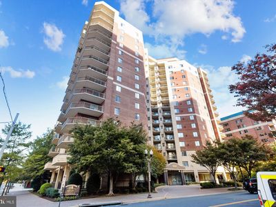 901 N Monroe St APT 801, Arlington, VA, 22201