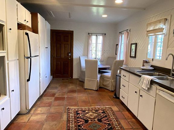 5th image of 1004 N Ogden Dr #1/2
