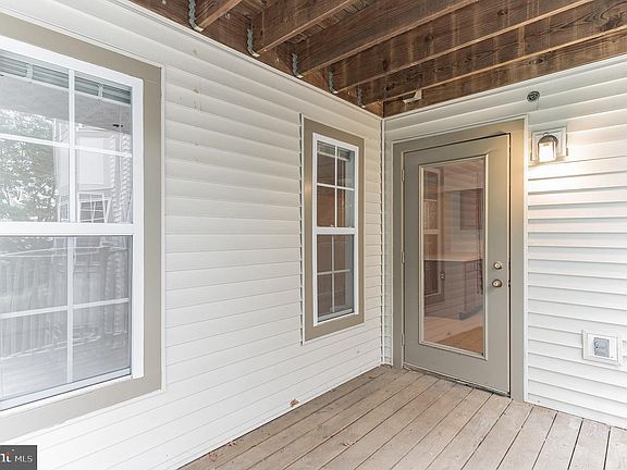 5th image of 619 Admiral Dr Unit 202