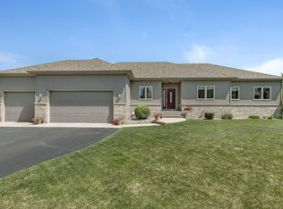 709 Erickson Ct, Sauk Rapids, MN 56379