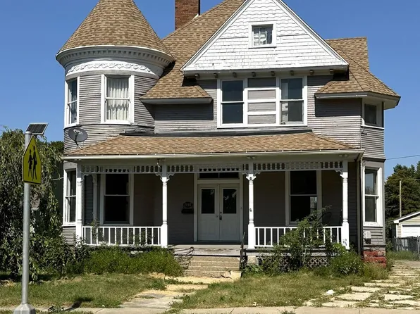 1335 E Knox St, Galesburg, IL 61401