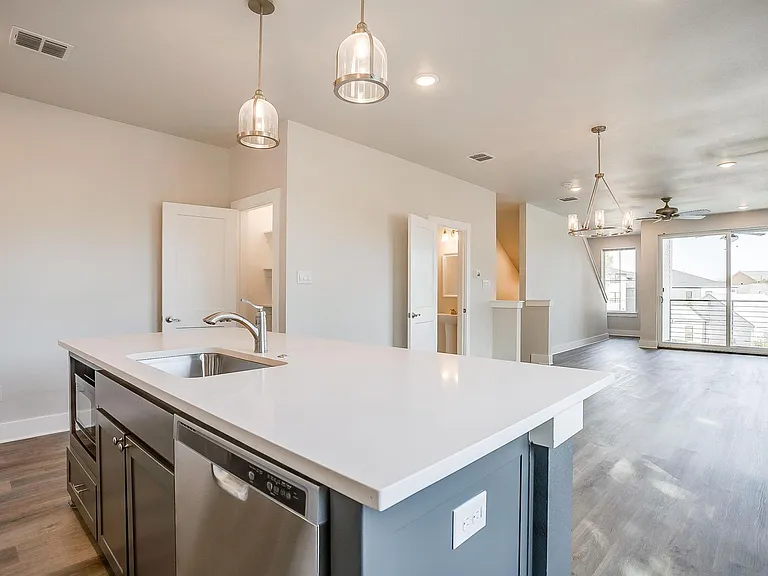 2341 Benbrook Blvd — Photo 13