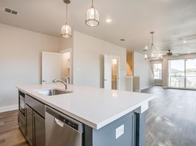 Benbrook 2345, Full Unit